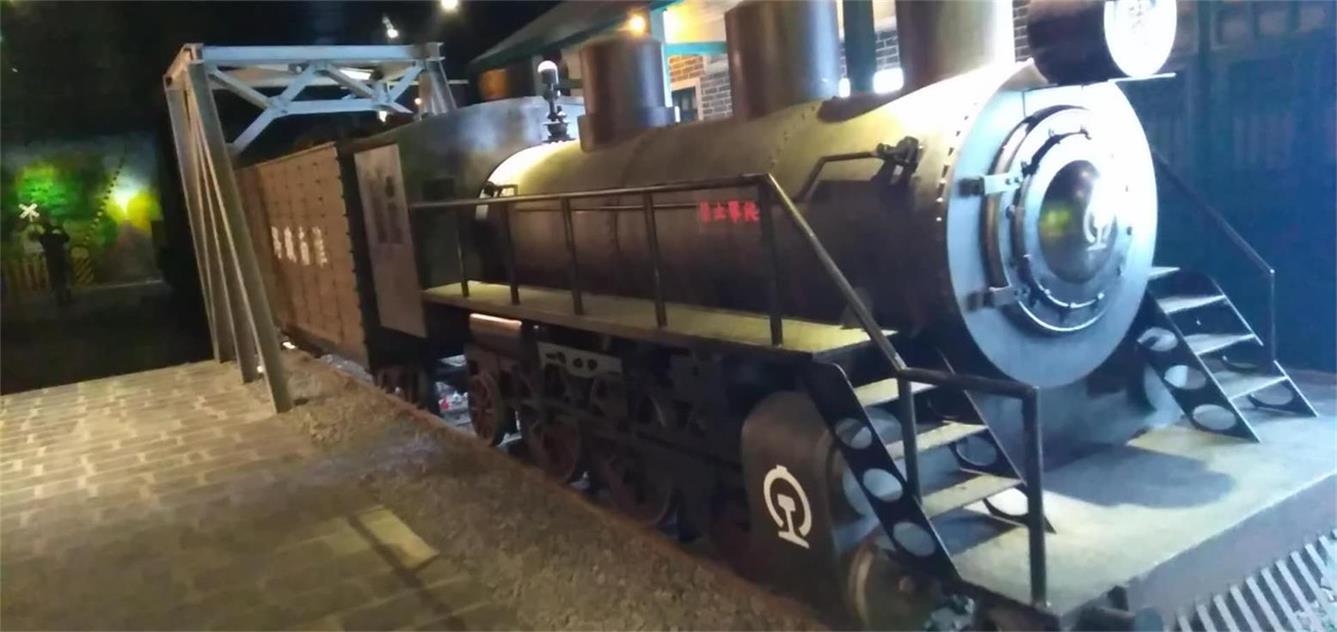 贵德县蒸汽火车模型